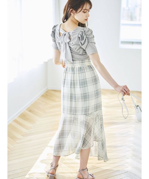 dazzlin（ダズリン）の「バックリボンコンパクトカットソー（Tシャツ/カットソー・レディース・チャコールグレー/パープル/オフホワイト/ブルー/モカ/ブラウン・FREE）」の9枚目の写真