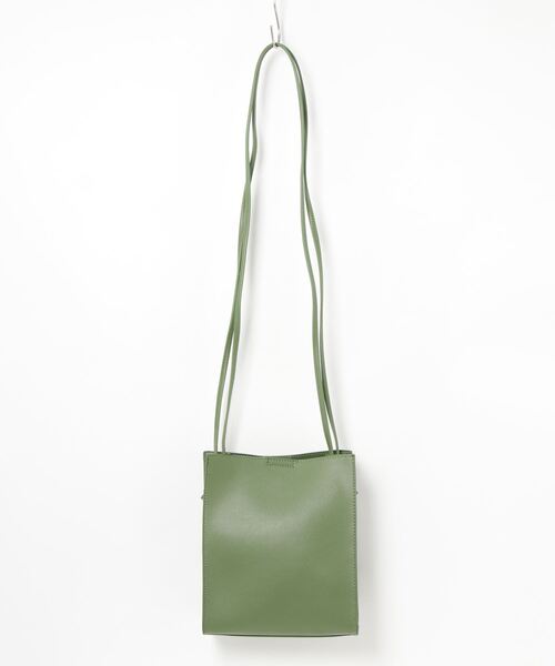 Honeys（ハニーズ）の「スクエアショルダーＢａｇ（ショルダーバッグ・レディース・ブラック/グレイッシュベージュ/アイボリー/モカ/グリーン/ダークブラウン/イエロー/ホワイト・FREE）」の20枚目の写真