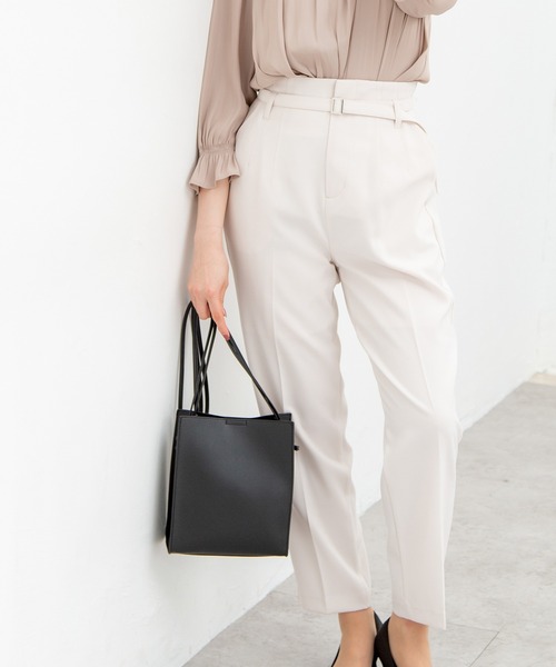 Honeys（ハニーズ）の「スクエアショルダーＢａｇ（ショルダーバッグ・レディース・ブラック/グレイッシュベージュ/アイボリー/モカ/グリーン/ダークブラウン/イエロー/ホワイト・FREE）」の21枚目の写真