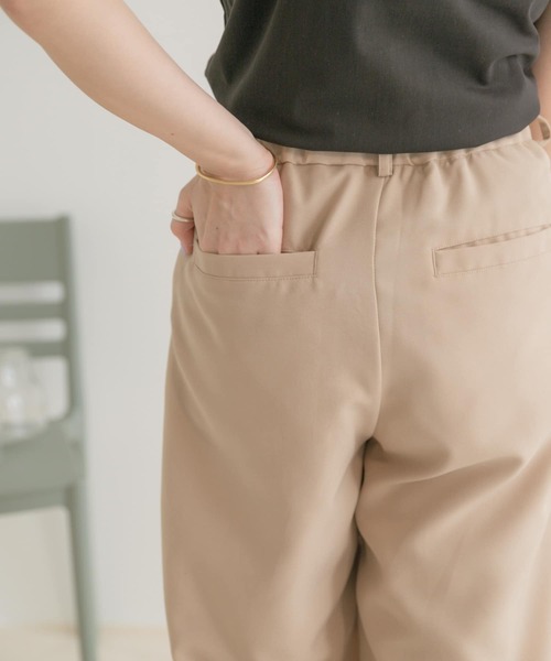 ITEMS URBANRESEARCH(アイテムズ アーバンリサーチ)の「ダブルタックパンツ(その他パンツ・レディース・ベージュ/ネイビー/レッド系その他・FREE)」の20枚目の写真