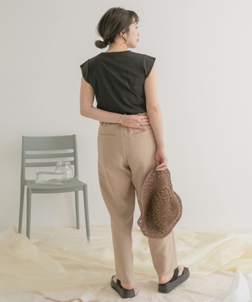 ITEMS URBANRESEARCH(アイテムズ アーバンリサーチ)の「ダブルタックパンツ(その他パンツ・レディース・ベージュ/ネイビー/レッド系その他・FREE)」の6枚目の写真