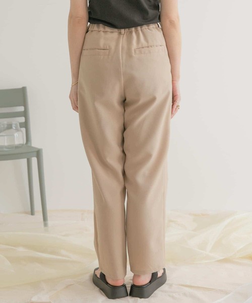 ITEMS URBANRESEARCH(アイテムズ アーバンリサーチ)の「ダブルタックパンツ(その他パンツ・レディース・ベージュ/ネイビー/レッド系その他・FREE)」の13枚目の写真