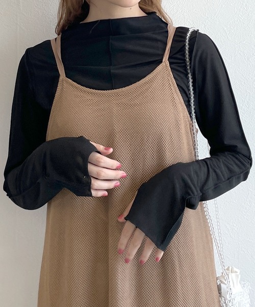 w closet（ダブルクローゼット）の「2WAYシアーフィンガーホールプルオーバー（Tシャツ/カットソー・レディース・オフホワイト/ピンク/ラベンダー/ブラック・FREE）」の3枚目の写真