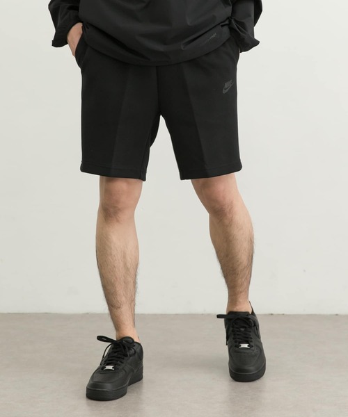 NIKE(ナイキ)の「NIKE テックフリース ショート(その他パンツ・メンズ・グレー/ブラック・MEDIUM/LARGE)」の13枚目の写真