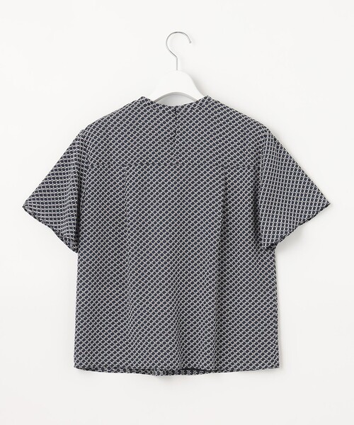 J.PRESS(ジェイプレス)の「【2WAY】幾何プリント ボウタイ カットソー(Tシャツ/カットソー・レディース・ネイビー系5/ホワイト系5・T13/T15)」の8枚目の写真