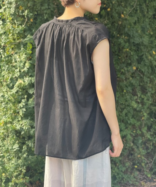 BEARDSLEY（ビアズリー）の「シャドーストライプフレンチブラウス（シャツ/ブラウス・レディース・ブラック/カーキ・FREE）」の5枚目の写真