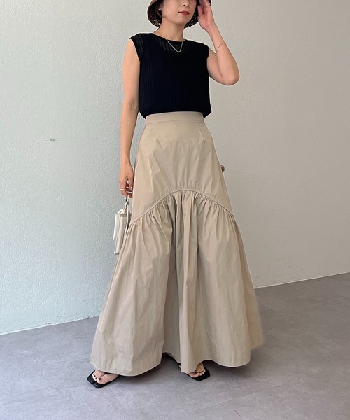 CAPRICIEUX LE'MAGE（カプリシューレマージュ）の「ラウンドティアードリバスカート（スカート・レディース・ベージュ/グリーン・FREE）」の10枚目の写真