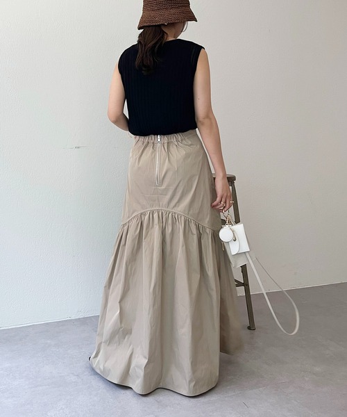 CAPRICIEUX LE'MAGE（カプリシューレマージュ）の「ラウンドティアードリバスカート（スカート・レディース・ベージュ/グリーン・FREE）」の12枚目の写真