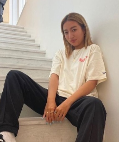 ROXY（ロキシー）の「SEE YOU AT ROXY/ロキシー半袖バックプリントTシャツ（Tシャツ/カットソー・レディース・イエロー/ナチュラル/パープル/ホワイト・SMALL/MEDIUM/LARGE）」の10枚目の写真