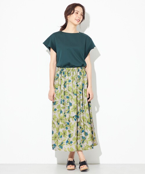 ANY(エニィ)の「【定番人気】シルケットスムースフレアスリーブ カットソー(Tシャツ/カットソー・レディース・レッド系/グリーン系/ブルー系/ベージュ系/ブラック系/アイボリー系・2/3)」の10枚目の写真