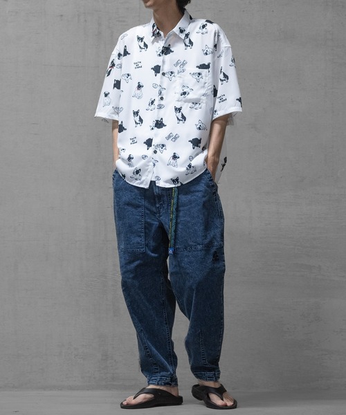 JOHN'S CLOSET(ジョンズクローゼット)の「【a】とろみシルクタッチ アソートアニマル柄 ルーズサイズ 半袖シャツ(シャツ/ブラウス・メンズ・ホワイト/ブラック×グリーン/チャコールグレー/ブラック×ブルー/ブラック×ピンク/ブラック系その他2/ブラック系その他4/ブラック系その他/ブルー/ブラック系その他3/ブラック系2/ブルー系1/ネイビー系1/グレー系1/ブラック系1/ホワイト系4/ホワイト系2/ホワイト系1/ブラック系4・MEDIUM/LARGE)」の20枚目の写真