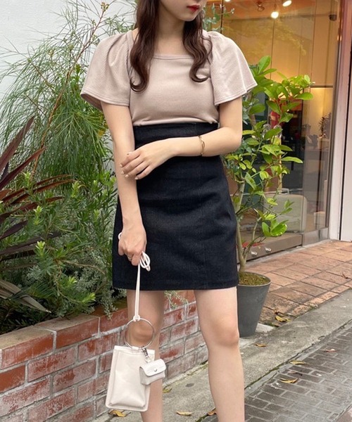 one after another NICE CLAUP（ワンアフターアナザーナイスクラップ）の「ボレロ風バックリボントップス（Tシャツ/カットソー・レディース・アイボリー/ブラック系その他/ベージュ/ブラック・FREE）」の10枚目の写真