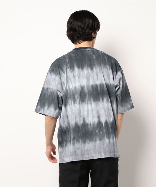 LOWRYS FARM（ローリーズファーム）の「タイダイＴシャツ　294369（Tシャツ/カットソー・メンズ・グレー系その他/イエロー系その他・MEDIUM/LARGE）」の4枚目の写真