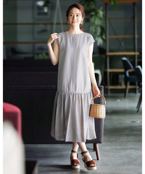 ENNEA（エンネア）の「【手洗いできる♪】シアーギンガムチェック・裾フレアーワンピース（ワンピース・レディース・ベージュ/オレンジ・38）」の3枚目の写真