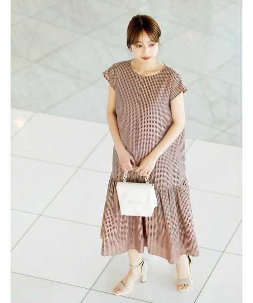 ENNEA（エンネア）の「【手洗いできる♪】シアーギンガムチェック・裾フレアーワンピース（ワンピース・レディース・ベージュ/オレンジ・38）」の8枚目の写真
