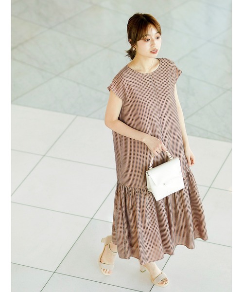 ENNEA（エンネア）の「【手洗いできる♪】シアーギンガムチェック・裾フレアーワンピース（ワンピース・レディース・ベージュ/オレンジ・38）」の9枚目の写真