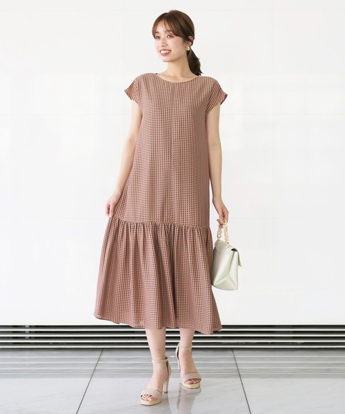 ENNEA（エンネア）の「【手洗いできる♪】シアーギンガムチェック・裾フレアーワンピース（ワンピース・レディース・ベージュ/オレンジ・38）」の11枚目の写真