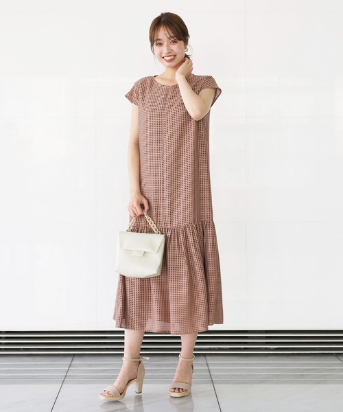 ENNEA（エンネア）の「【手洗いできる♪】シアーギンガムチェック・裾フレアーワンピース（ワンピース・レディース・ベージュ/オレンジ・38）」の12枚目の写真