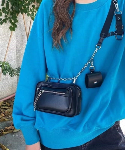 deux amour（ドゥーザムール）の「ウオレットミニBAG（ボディバッグ/ウエストポーチ・レディース・ブラック・FREE(9)）」の4枚目の写真