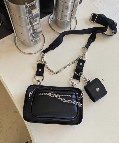 deux amour（ドゥーザムール）の「ウオレットミニBAG（ボディバッグ/ウエストポーチ・レディース・ブラック・FREE(9)）」の3枚目の写真