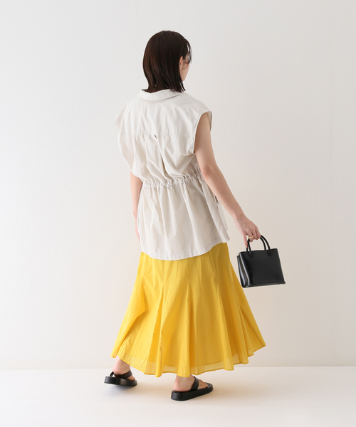 SLOBE IENA（スローブイエナ）の「【INDESTYL/インデスタイ】ノースリーブワンピース（ワンピース・レディース・ベージュ/ネイビー/イエロー・FREE）」の19枚目の写真