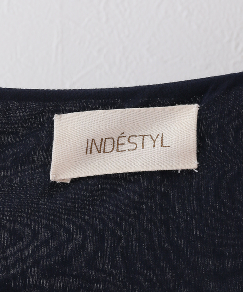 SLOBE IENA（スローブイエナ）の「【INDESTYL/インデスタイ】ノースリーブワンピース（ワンピース・レディース・ベージュ/ネイビー/イエロー・FREE）」の17枚目の写真