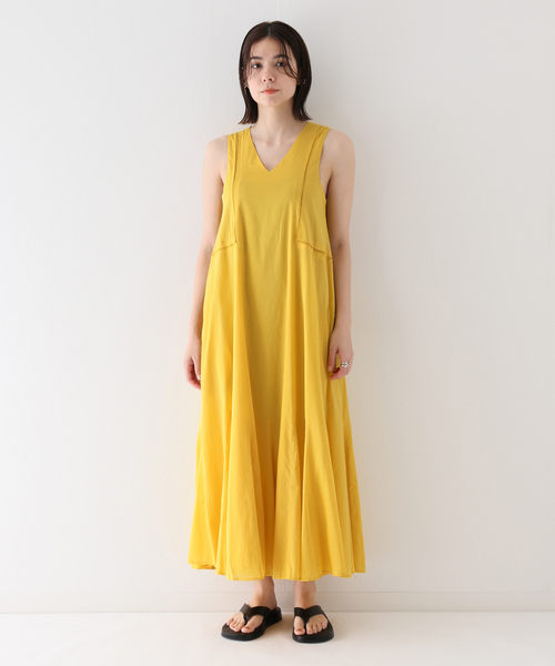 SLOBE IENA（スローブイエナ）の「【INDESTYL/インデスタイ】ノースリーブワンピース（ワンピース・レディース・ベージュ/ネイビー/イエロー・FREE）」の11枚目の写真