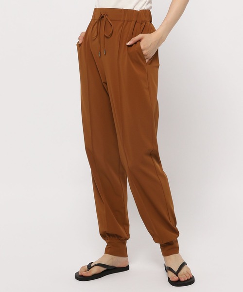 HEREIAM(ヘレイアム)の「【HEREIAM】撥水/シルキーツイルジョグパンツ(その他パンツ・レディース・ブラック/ブラウン系その他・SMALL/MEDIUM)」の1枚目の写真