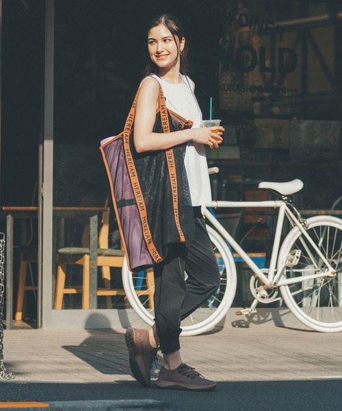 HEREIAM(ヘレイアム)の「【HEREIAM】撥水/シルキーツイルジョグパンツ(その他パンツ・レディース・ブラック/ブラウン系その他・SMALL/MEDIUM)」の3枚目の写真