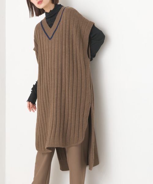 OMNES(オムネス)の「ウールナイロンVネックベスト(ベスト・レディース・アイボリー/モカ・FREE)」の8枚目の写真