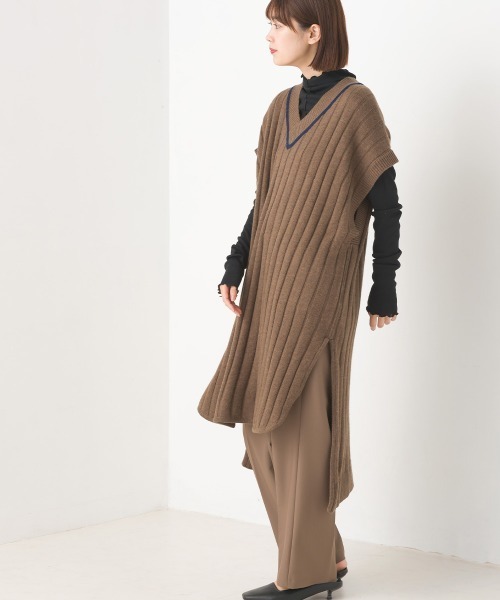 OMNES(オムネス)の「ウールナイロンVネックベスト(ベスト・レディース・アイボリー/モカ・FREE)」の12枚目の写真