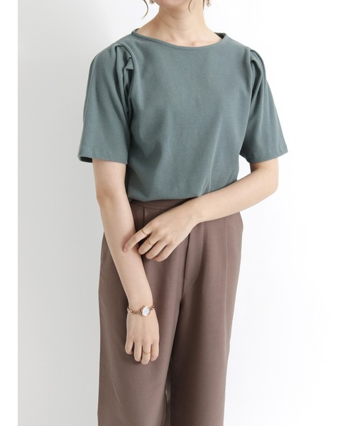 Te chichi(テチチ)の「肩タックボリューム袖カノコカットソー(ニット/セーター・レディース・ブラック/オフホワイト/グリーン・フリ-)」の3枚目の写真