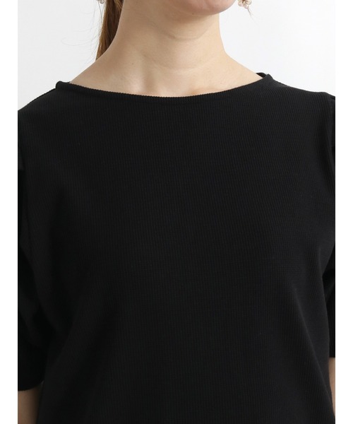 Te chichi(テチチ)の「肩タックボリューム袖カノコカットソー(ニット/セーター・レディース・ブラック/オフホワイト/グリーン・フリ-)」の4枚目の写真