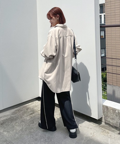 PAGEBOY（ページボーイ）の「ソフトピーチルーズシャツ（シャツ/ブラウス・レディース・ブルー系その他/オフホワイト/ブラック/オレンジ・FREE）」の7枚目の写真