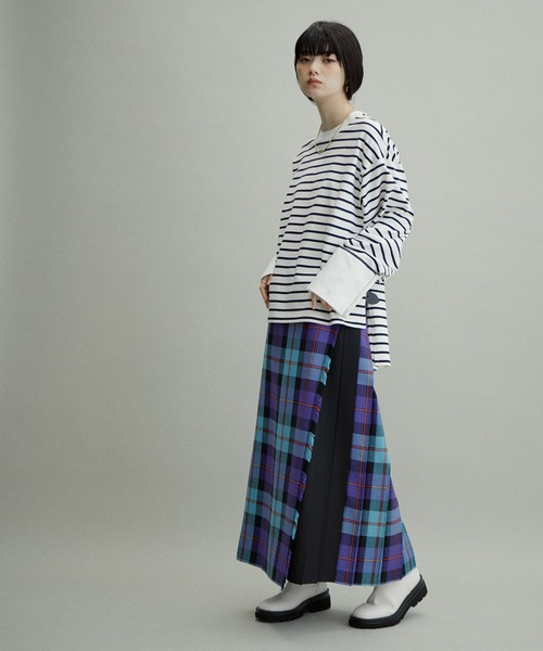 ADAM ET ROPE'(アダムエロペ)の「【WEB限定(一部店舗展開あり)】ボーダーカフスロンTEE(Tシャツ/カットソー・レディース・ブラック系その他/ライトグレー/ホワイト系その他・FREE)」の21枚目の写真