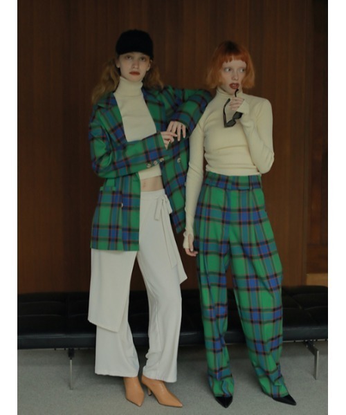 AMAIL(アマイル)の「Over slit hay Jacket(テーラードジャケット・レディース・アイボリー/グリーン・FREE)」の10枚目の写真