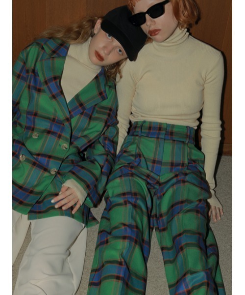 AMAIL(アマイル)の「Over slit hay Jacket(テーラードジャケット・レディース・アイボリー/グリーン・FREE)」の12枚目の写真