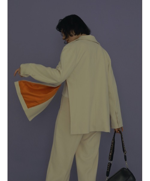 AMAIL(アマイル)の「Over slit hay Jacket(テーラードジャケット・レディース・アイボリー/グリーン・FREE)」の16枚目の写真