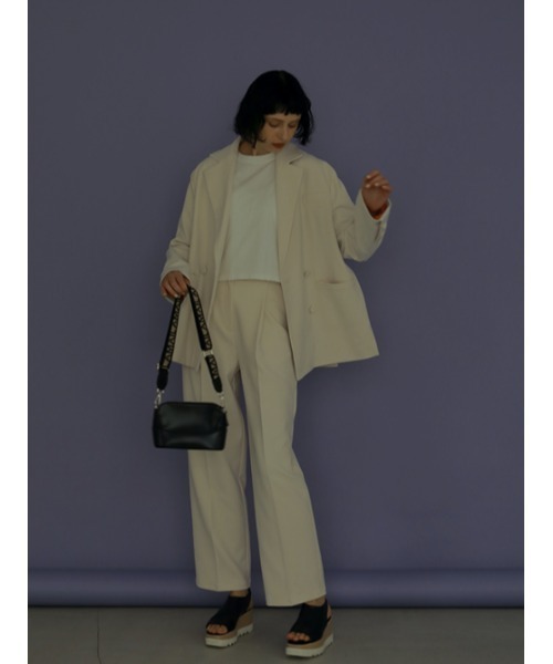 AMAIL(アマイル)の「Over slit hay Jacket(テーラードジャケット・レディース・アイボリー/グリーン・FREE)」の18枚目の写真