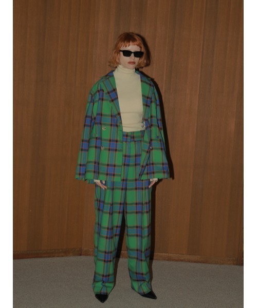 AMAIL(アマイル)の「Over slit hay Jacket(テーラードジャケット・レディース・アイボリー/グリーン・FREE)」の8枚目の写真