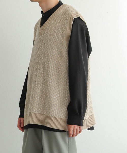 SENSE OF PLACE by URBAN RESEARCH（センスオブプレイスバイアーバンリサーチ）の「リンクスガラVネックベスト（ニット/セーター・メンズ・ベージュ/ネイビー・MEDIUM/LARGE）」の6枚目の写真