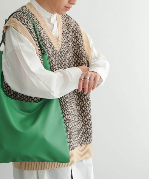 SENSE OF PLACE by URBAN RESEARCH（センスオブプレイスバイアーバンリサーチ）の「リンクスガラVネックベスト（ニット/セーター・メンズ・ベージュ/ネイビー・MEDIUM/LARGE）」の12枚目の写真