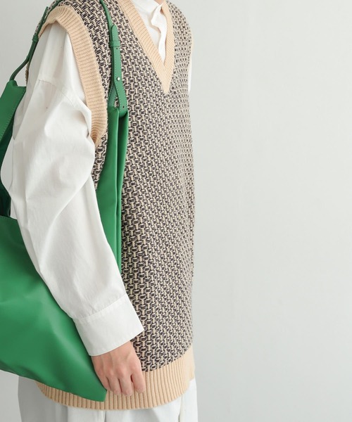 SENSE OF PLACE by URBAN RESEARCH（センスオブプレイスバイアーバンリサーチ）の「リンクスガラVネックベスト（ニット/セーター・メンズ・ベージュ/ネイビー・MEDIUM/LARGE）」の13枚目の写真