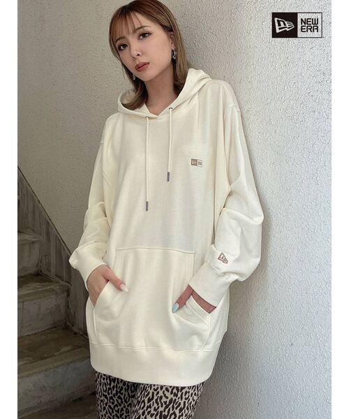 GYDA（ジェイダ）の「GYDA×NEW ERA BackLogo Big フーディー（Tシャツ/カットソー・レディース・オフホワイト/ブラック・LARGE）」の5枚目の写真