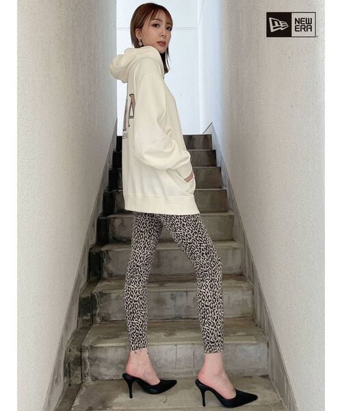 GYDA（ジェイダ）の「GYDA×NEW ERA BackLogo Big フーディー（Tシャツ/カットソー・レディース・オフホワイト/ブラック・LARGE）」の8枚目の写真