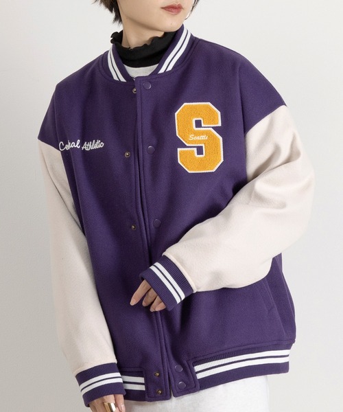 make a ray!（メイク ア レイ！）の「カレッジロゴ ワッペン刺繍 リブライン ウーリーテック カットスタジャン/ビッグシルエット（スタジャン・メンズ・ブラック/パープル/ブラック系その他・M/L/XL）」の3枚目の写真