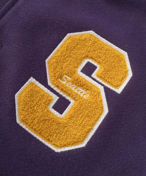 make a ray!（メイク ア レイ！）の「カレッジロゴ ワッペン刺繍 リブライン ウーリーテック カットスタジャン/ビッグシルエット（スタジャン・メンズ・ブラック/パープル/ブラック系その他・M/L/XL）」の6枚目の写真
