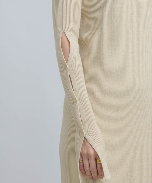 NEUNA(ヌナ)の「2WAYアームカットタートルリブニット/ロングワンピース(ワンピース・レディース・ブラウン/アイボリー/ブラック・SMALL/FREE)」の16枚目の写真