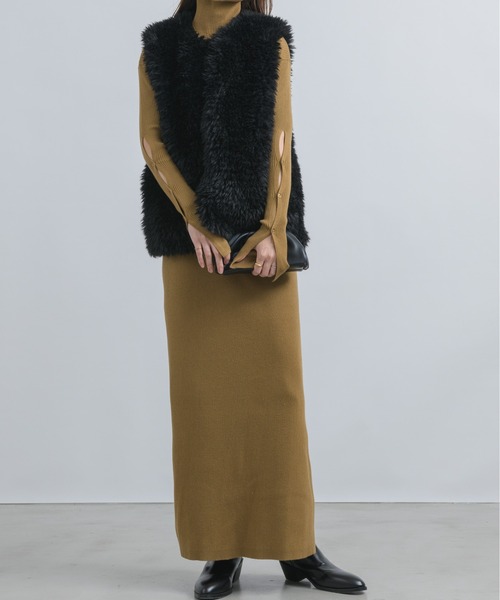 NEUNA(ヌナ)の「2WAYアームカットタートルリブニット/ロングワンピース(ワンピース・レディース・ブラウン/アイボリー/ブラック・SMALL/FREE)」の11枚目の写真