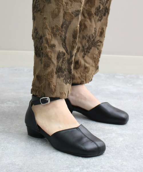 Piedi Nudi（ピエディヌーディ）の「オブリークトゥ ネックストラップ パンプス（パンプス・レディース・ブラック/ベージュ・L/S/M）」の2枚目の写真
